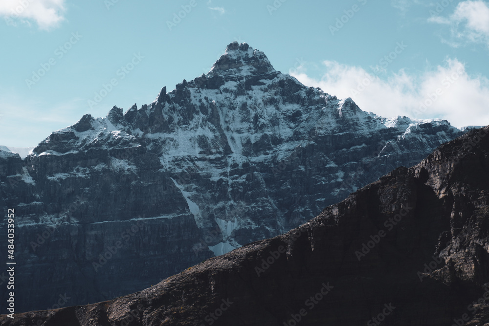 Obraz premium Deltaform Mountain, Canadian Rockies