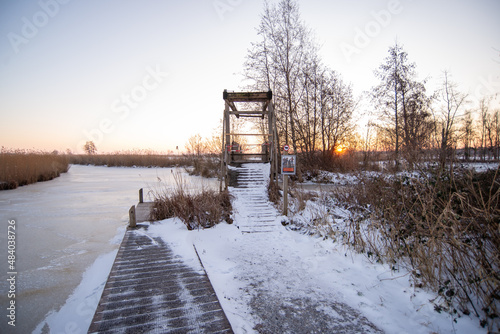 bridge in the snow in Giethoorn © Best Dutch Photo's