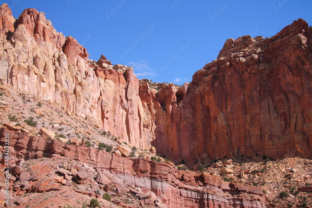 The sharp pointed red rock walls in the Capitol Reef National Park