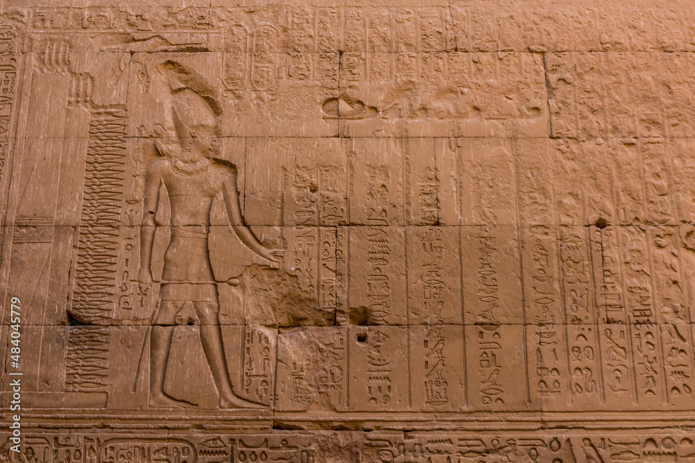 Fototapeta premium Wall in the temple of Horus in Edfu, Egypt
