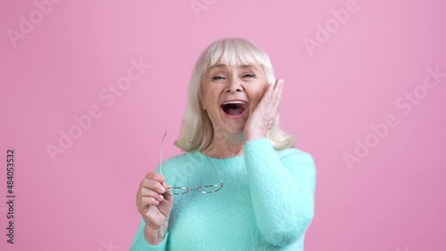 Old lady look unbelievable gift news isolated pastel color background