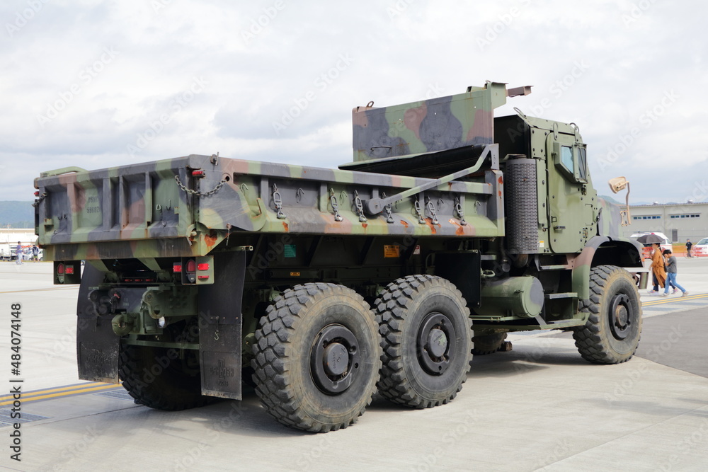 軍用トラック 軍用トラック