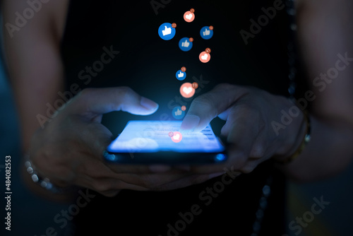 Tableau sur toile Young businesswoman using smart phone ,Social, media, Marketing concept