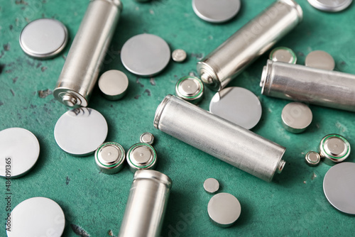 Different batteries on gree...