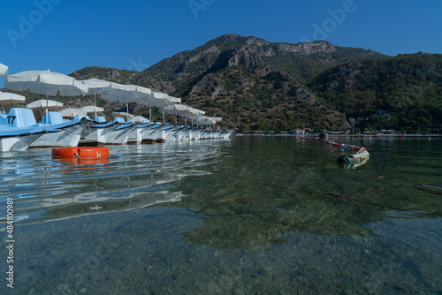 Bay parking for pleasure catamarans in the sea