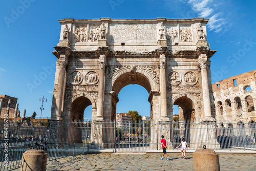 Triumphal arch of Constantine (4th century), Rome, Italy