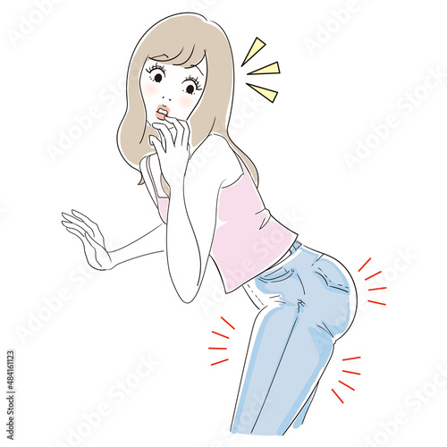 下半身の脂肪が気になる若い女性