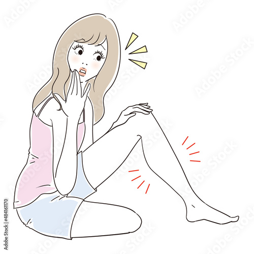 膝下の浮腫が気になる若い女性