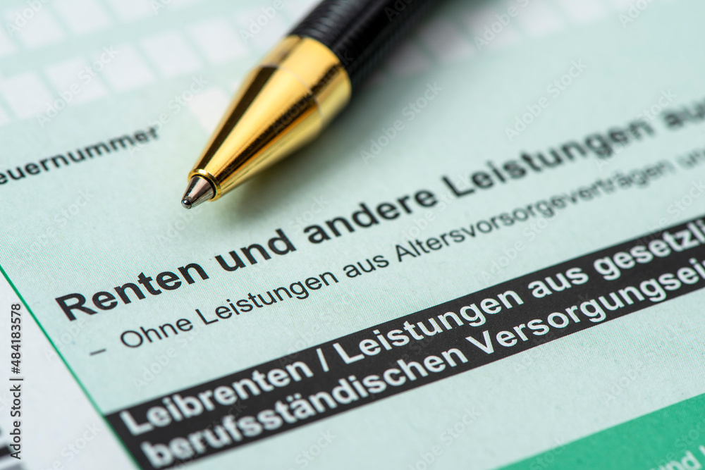 Steuererklärung für Finanzamt mit Formular