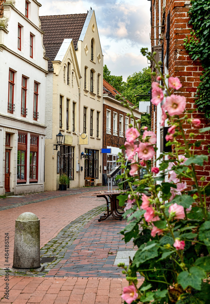 Fototapeta premium Leer in Ostfriesland, Altstadtszene