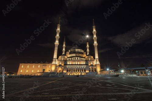 Canvas Print The Kocatepe Mosque at night in Ankara, the capital of Turkey