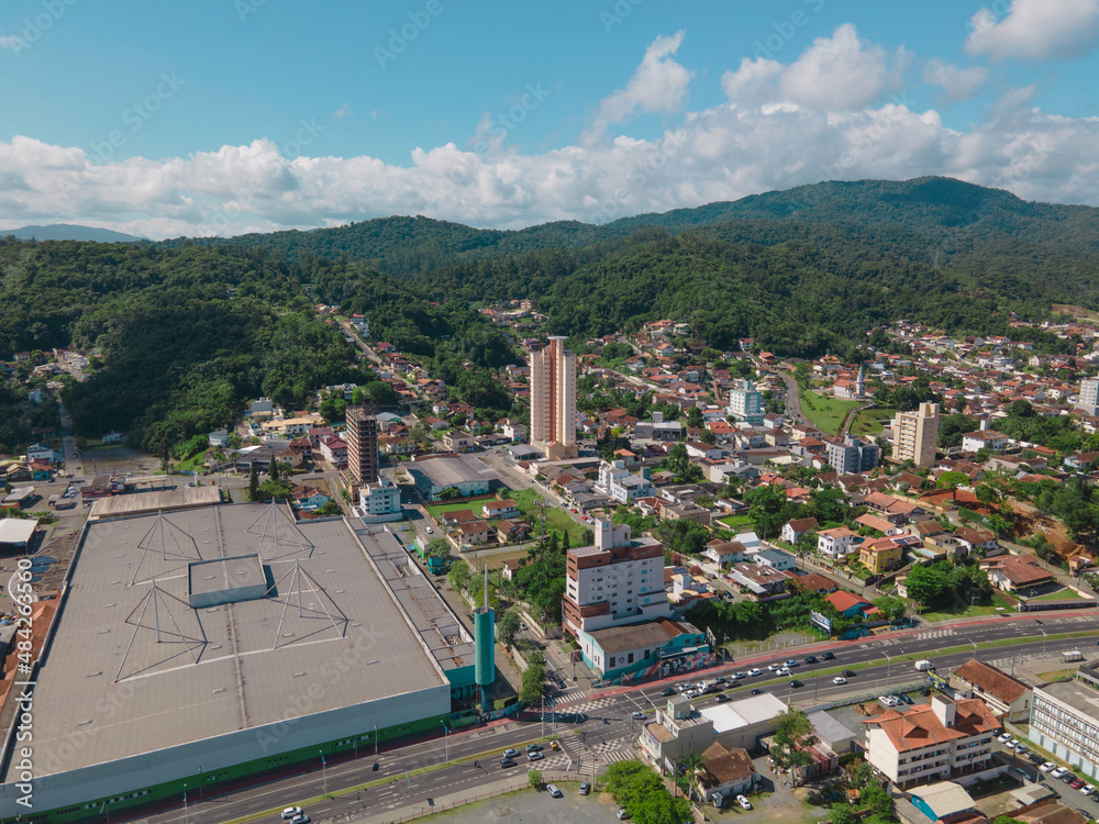 Vista aérea panoramica da cidade de Blumenau em Santa Catarina Vista aérea panoramica da cidade de Blumenau em Santa Catarina