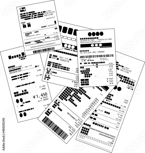 重ねられた大量のレシートの束 領収書 確定申告