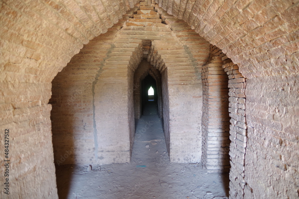 Obraz premium ミャンマー インワのマハーアウンミェ僧院