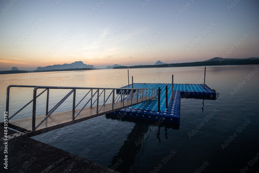 Fototapeta premium sunset on the pier sam chong nuea phang-nga thailand