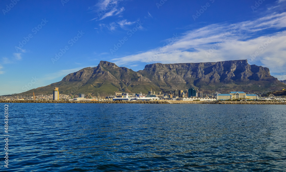 Fototapeta premium Cape town and table mountain in South Africa
