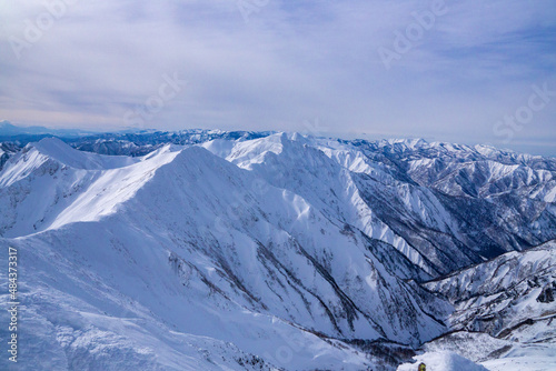 谷川岳の稜線 冬の山岳風景