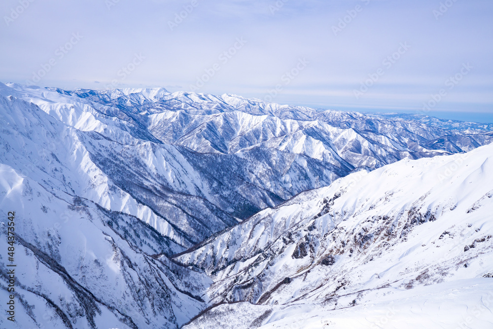 Obraz premium 厳冬期の山岳写真 絶景の雪景色