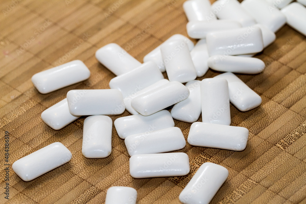 Mint chewing gum Mint chewing gum
