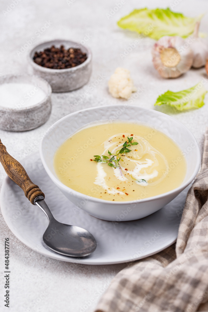 Healthy vegan cauliflower cream soup Healthy vegan cauliflower cream soup