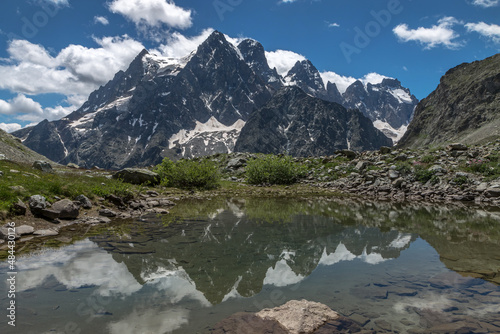 Le Pelvoux , Massif des Ecrins en été , Hautes-Alpes , France © jeanmichel deborde