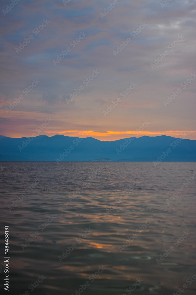 Fototapeta premium sunset over the lake