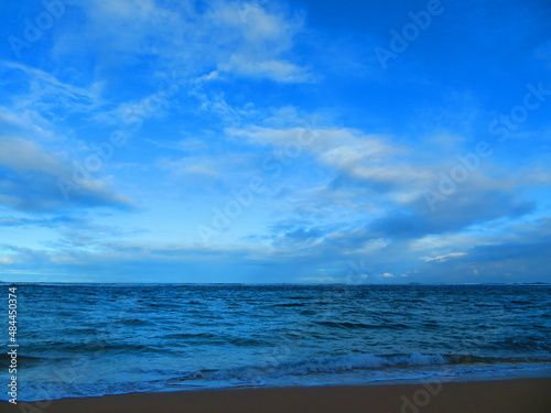 hiking beautiful beaches in hawaii