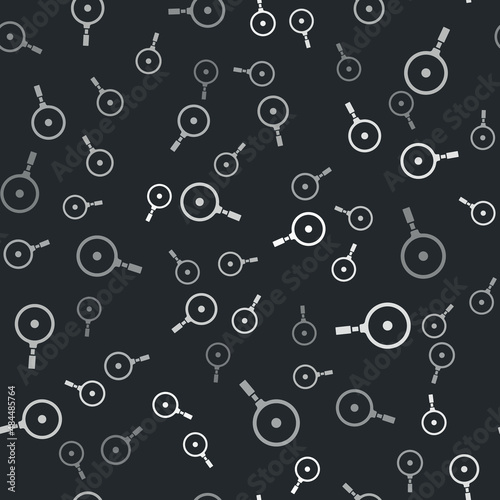 Grey Frying pan icon isolated seamless pattern on black background. Fry or roast food symbol. Vector