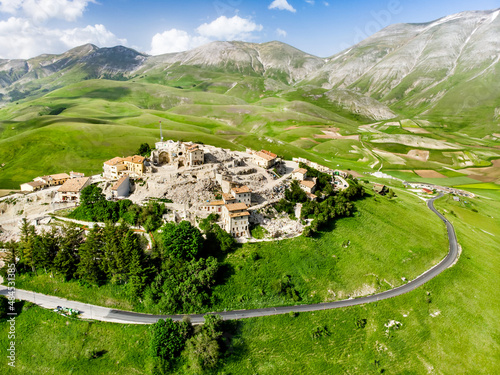 Obraz na plátně Aerial view of Castellucio di Norcia village in the national park of the Sibillini mountains in Italy