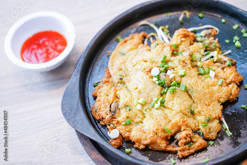 Hoi Tod - Crispy Fried Mussel and egg