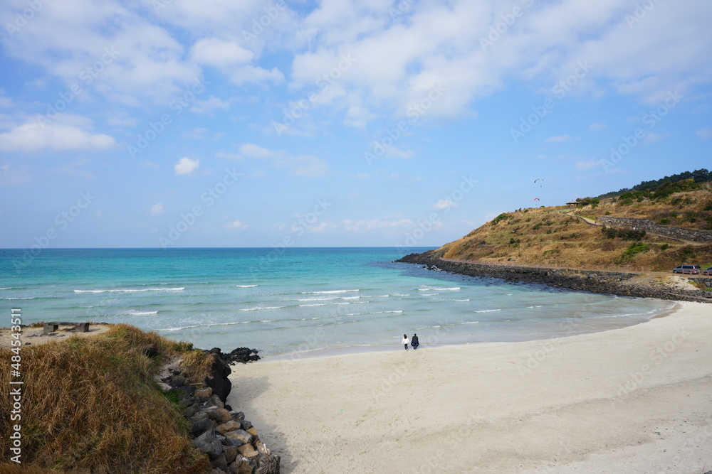 Obraz premium fine seascape with rock beach