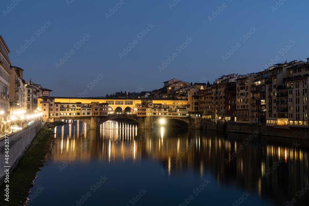 ponte vecchio bridge at sunset in Florence, Italy