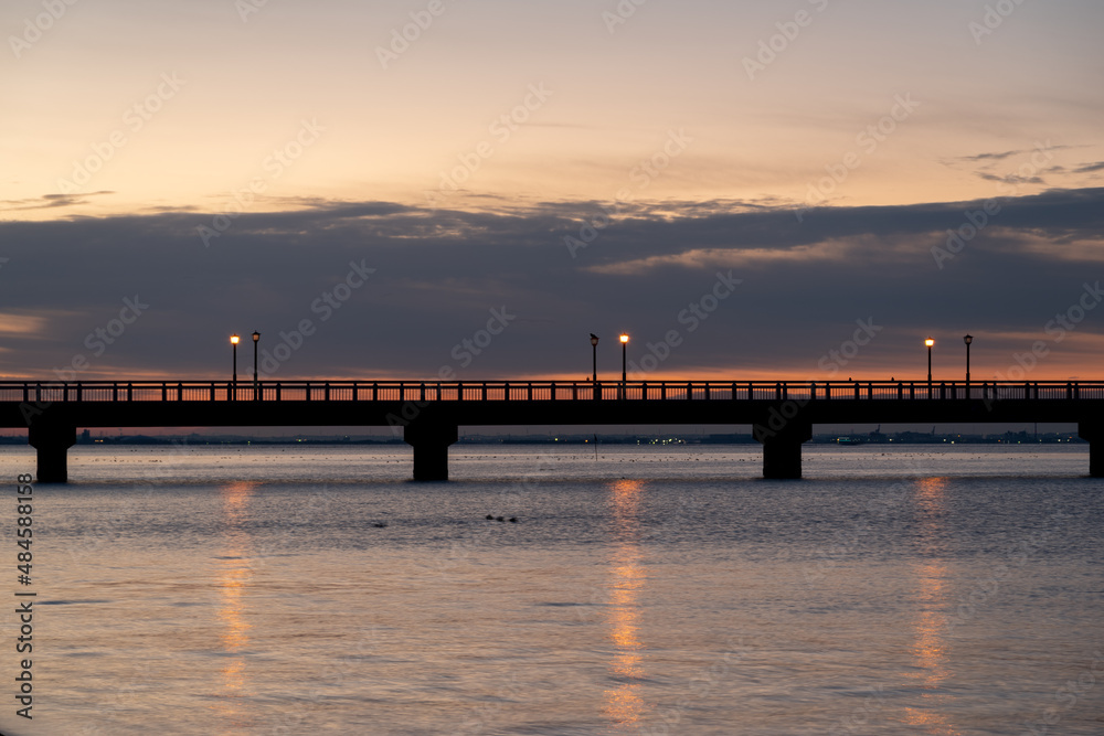 Obraz premium 日の出を待つ 愛知県竹島