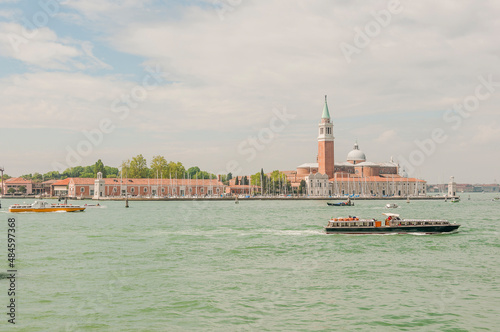 Venedig, San Giorgio Maggiore, Insel, Lagune, Kirche, Abtei, Altstadt, San Marco, Canale, Schiffe, Boote, Bootsfahrt, Sommer, Italien