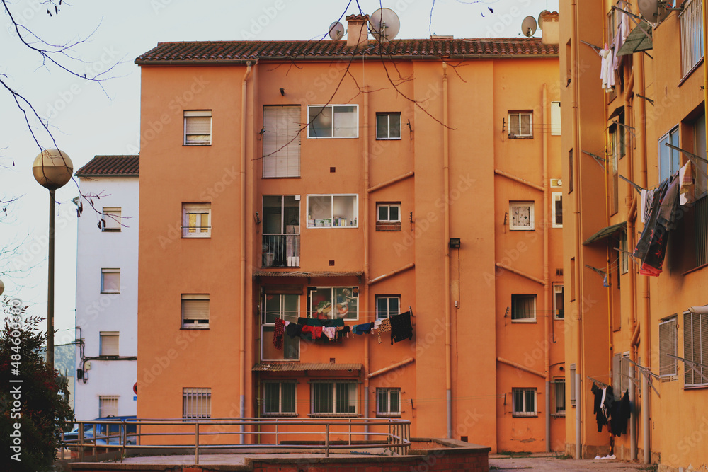 Bloques antiguos del Barrio Montserrat (Igualada, Barcelona) De color