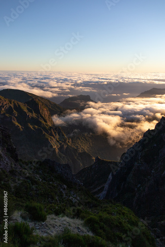 Wolken in den Bergen