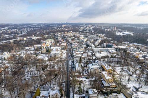 Jastrz  bie Zdr  j  miasto przemys  owe zim   z lotu ptaka na   l  sku w Polsce  panorama