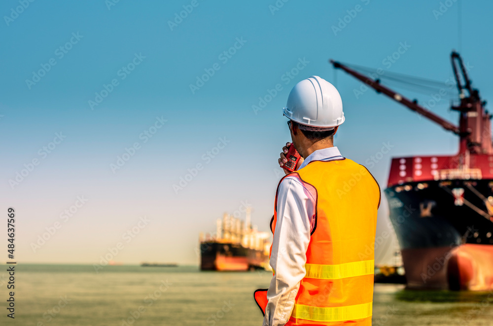 Foreman, harbor master or port controller in takes control communication to the receivers in charge to ensure the appropriate jobs working in the same safety direction Foreman, harbor master or port controller in takes control communication to the receivers in charge to ensure the appropriate jobs working in the same safety direction