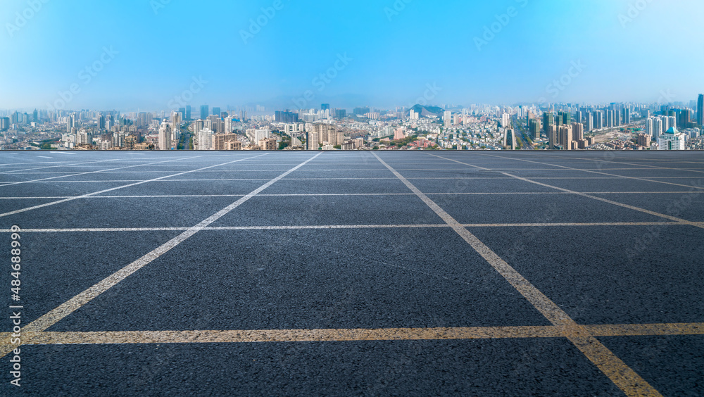 Fototapeta premium Freeway skyline and financial district modern buildings