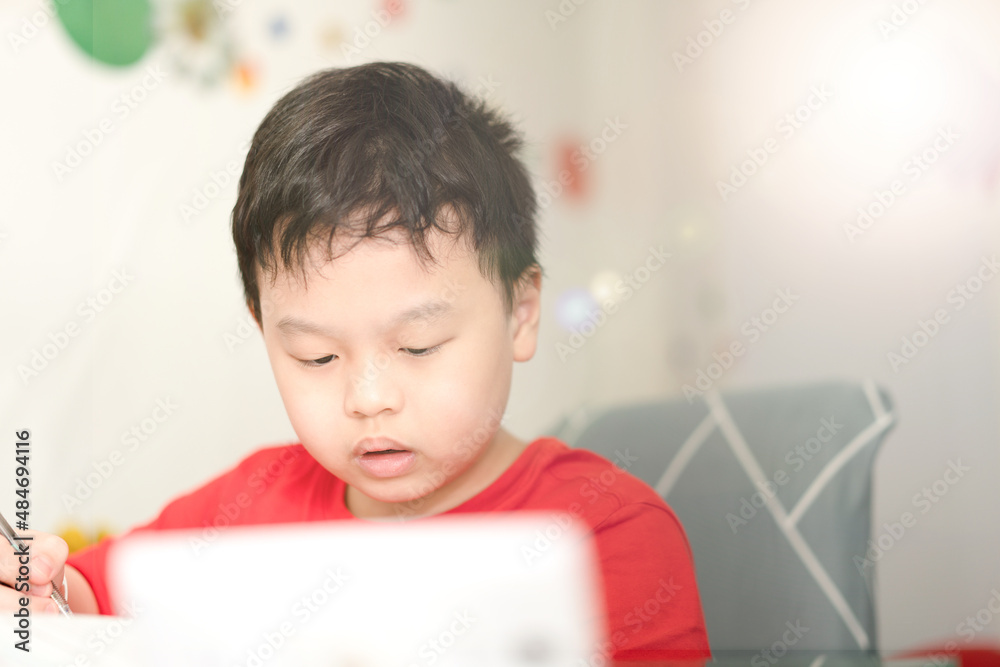 asia child do homework at home