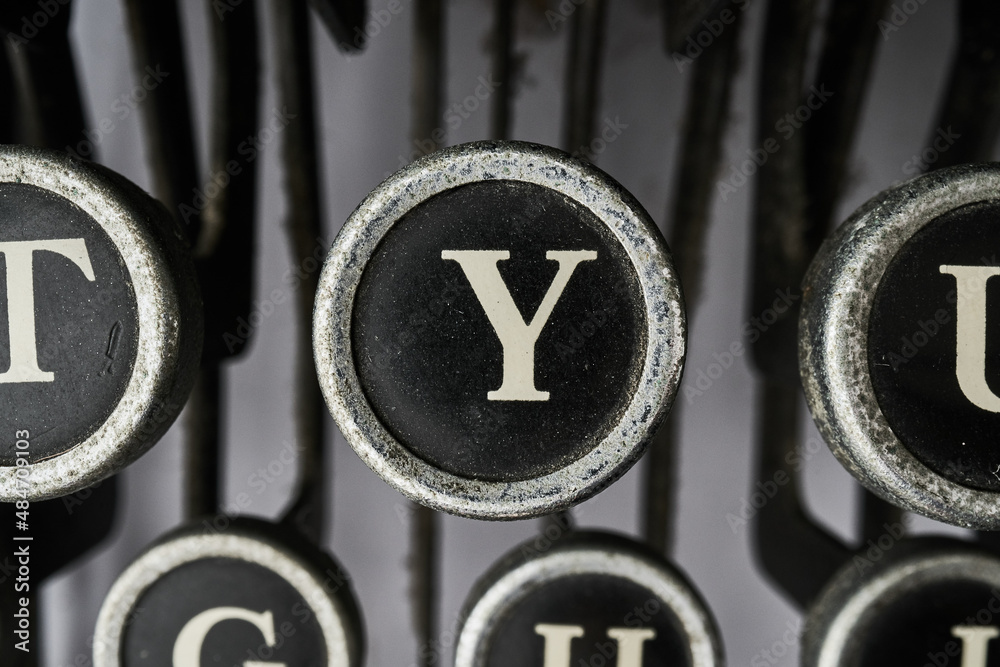 y - old typewriter keys