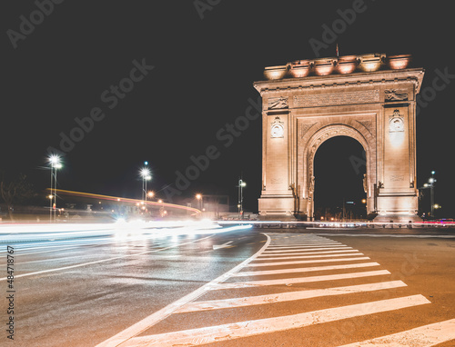 Fotografie The Arch of Triumph (Arcul de Triumf) in Bucharest is closely modelled after the Arc de Triomphe from Paris