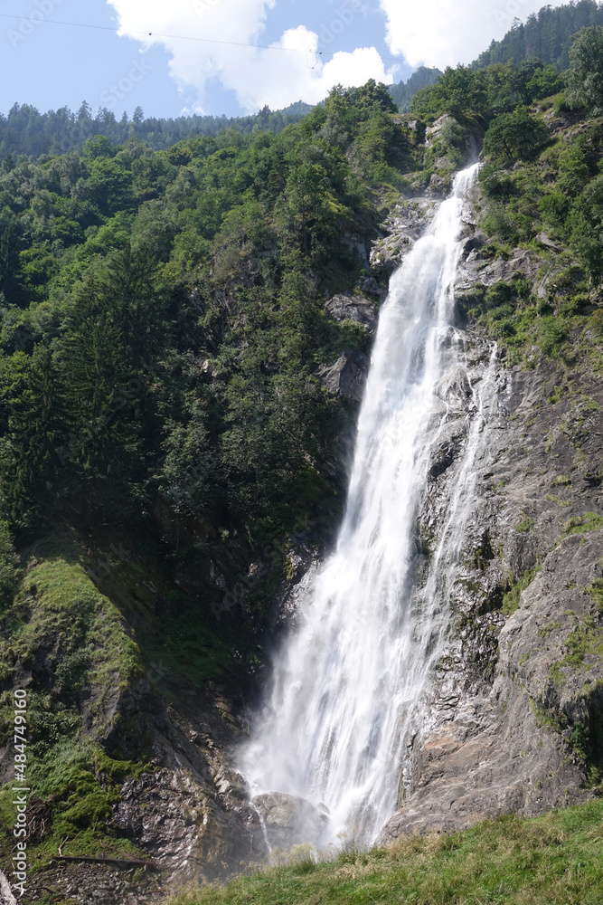 Fototapeta premium Partschinser Wasserfall