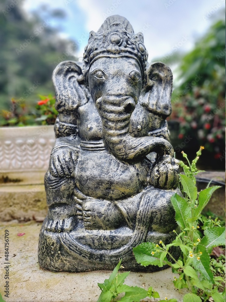 statue, stone, sculpture, asia, religion, temple, art, culture, ancient, travel, thailand, religious, buddhist, garden, old, architecture, god, history, indonesia, bali, monument