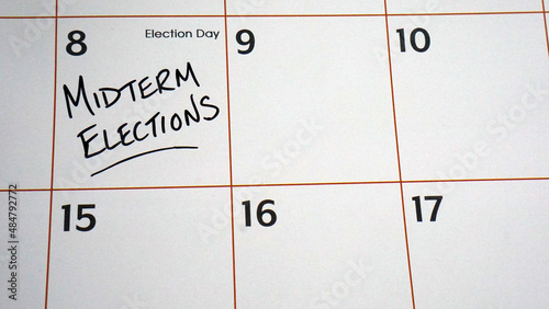 Calendar reminder that midterm elections are on November 8, 2022 photo