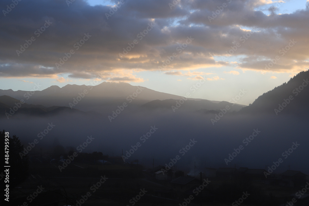 Fototapeta premium sunset in the mountains