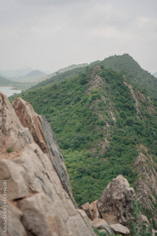 Naklejka premium view from the top of the mountain