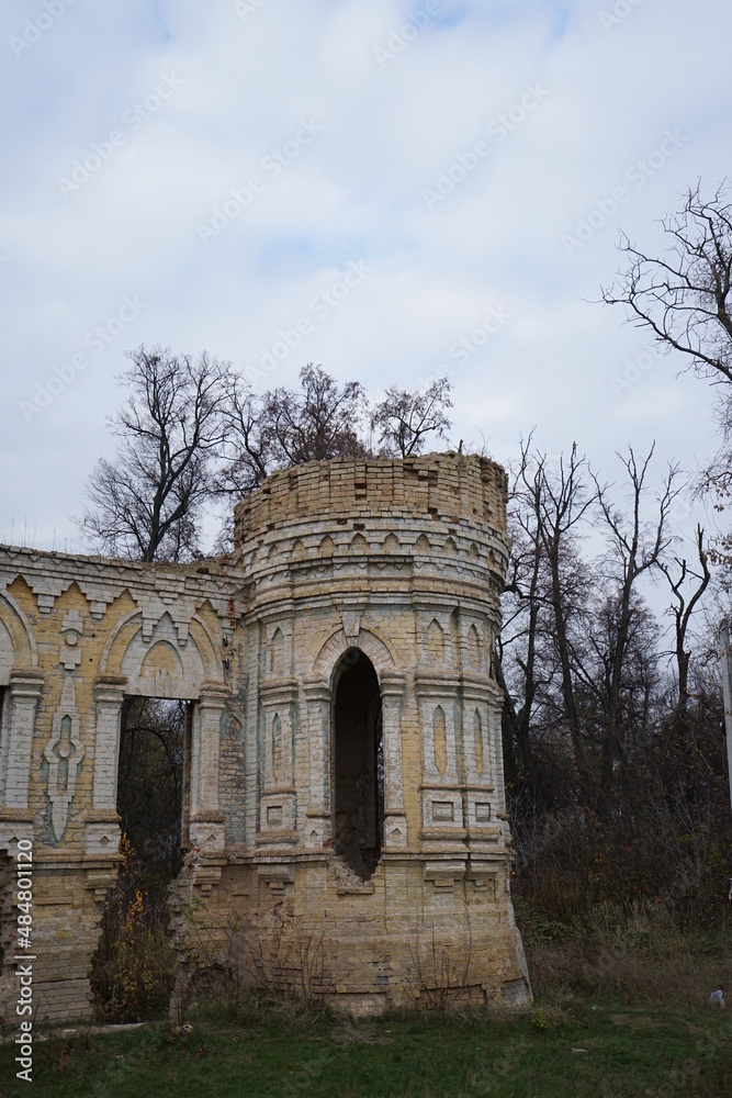 Fototapeta premium old abandoned building