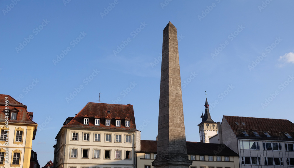 Obeliskbrunnen  in Würzburg