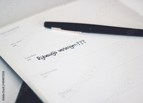 Driver's license reminder in a calendar